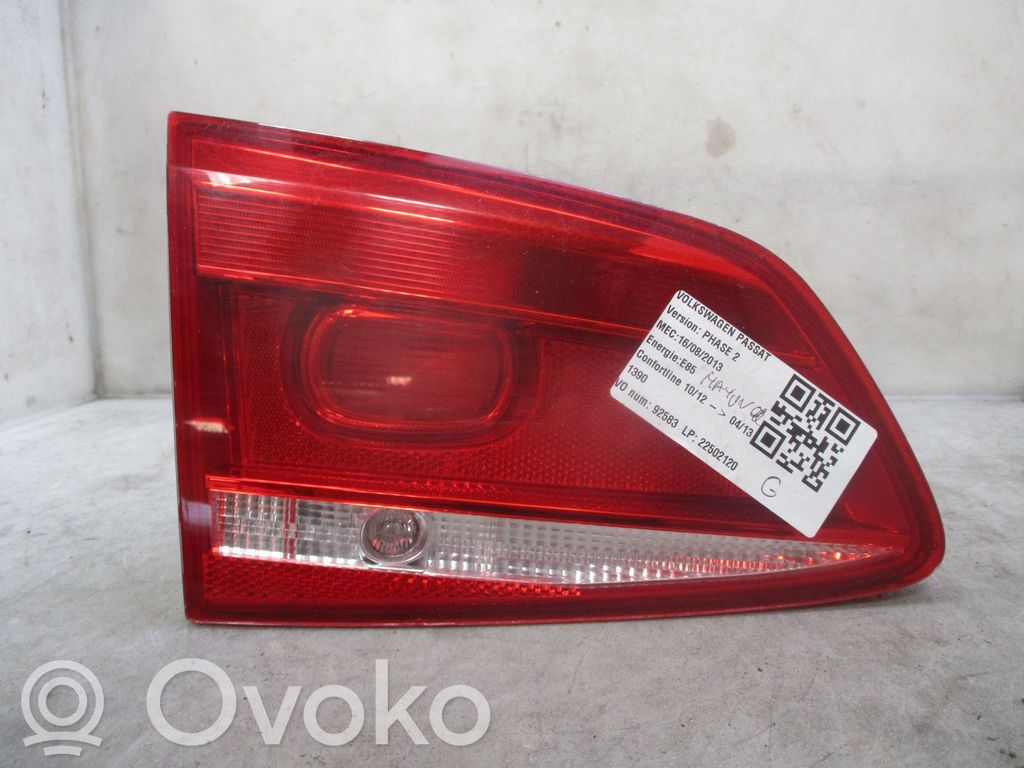 Volkswagen Golf VI Lampy tylnej klapy bagażnika 