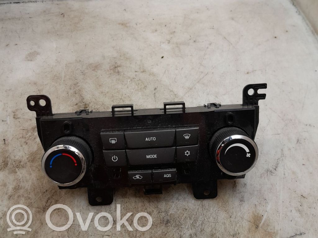 Chevrolet Orlando Panel klimatyzacji 