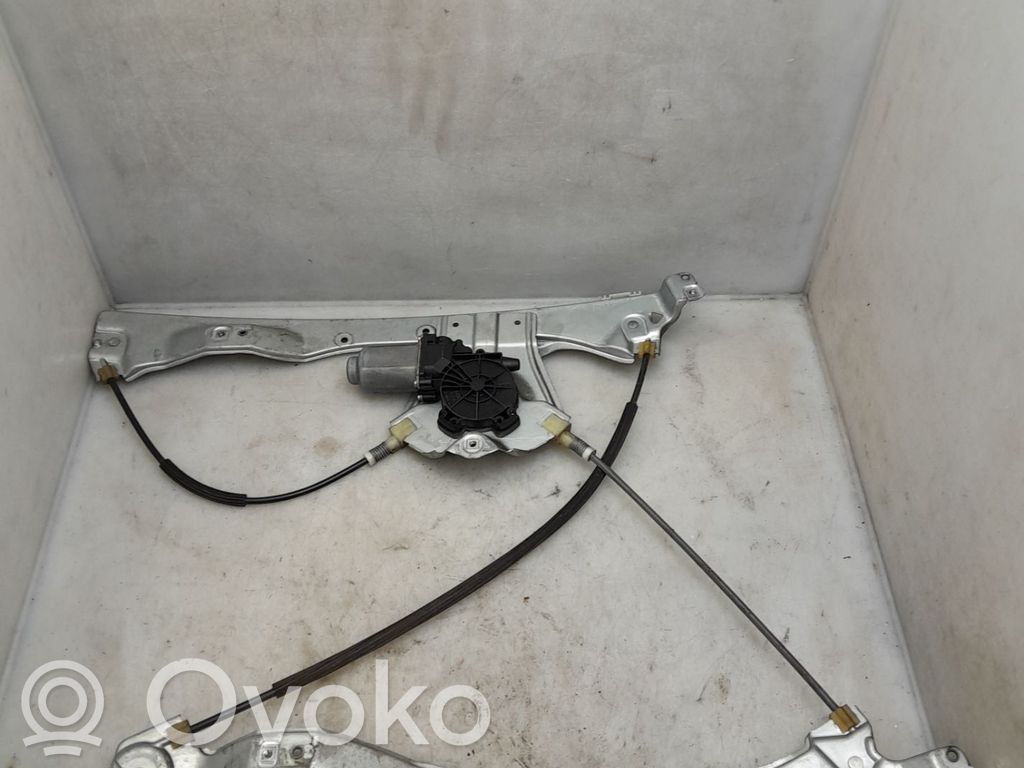 Renault Clio III Macara ușă față cu motor 