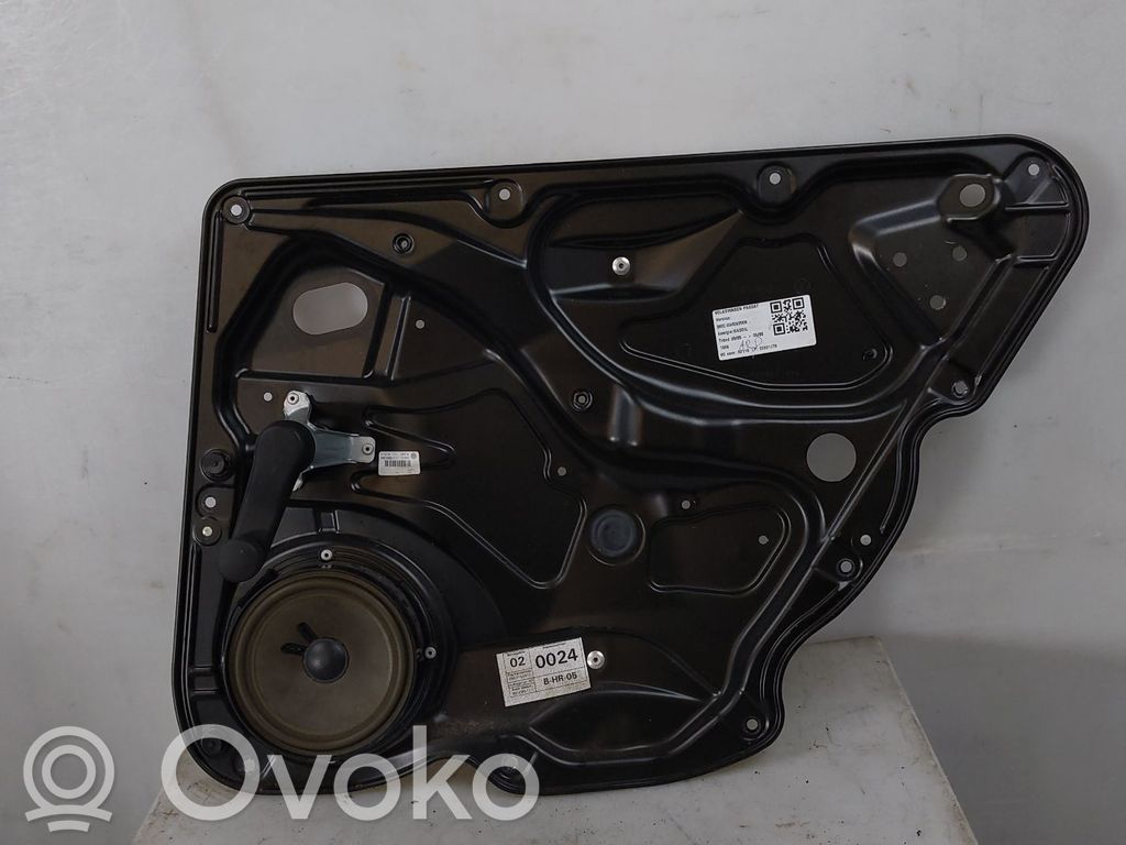 Volkswagen PASSAT Ręczny podnośnik szyby drzwi tylnych 