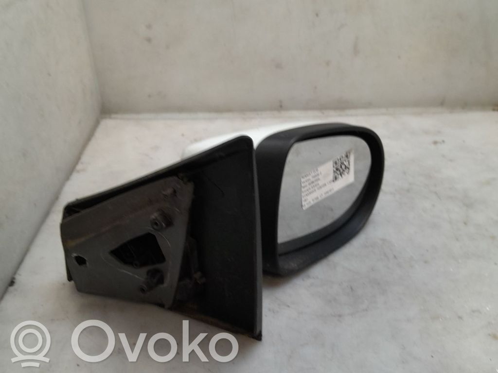 Renault Clio III Elektryczne lusterko boczne drzwi przednich 