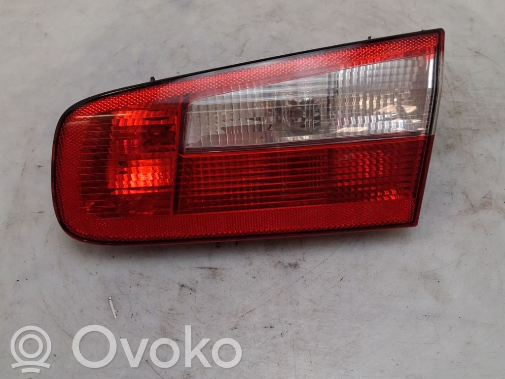 Renault Laguna II Lampă spate în capacul portbagajului 