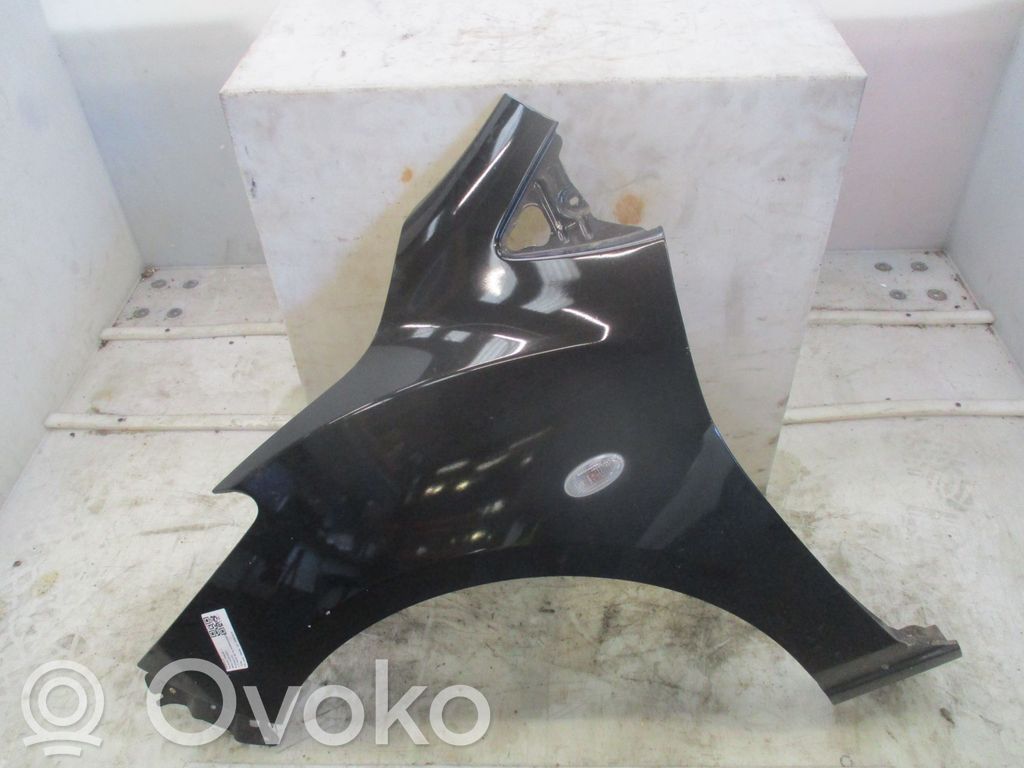 Mazda 2 Guardabarro