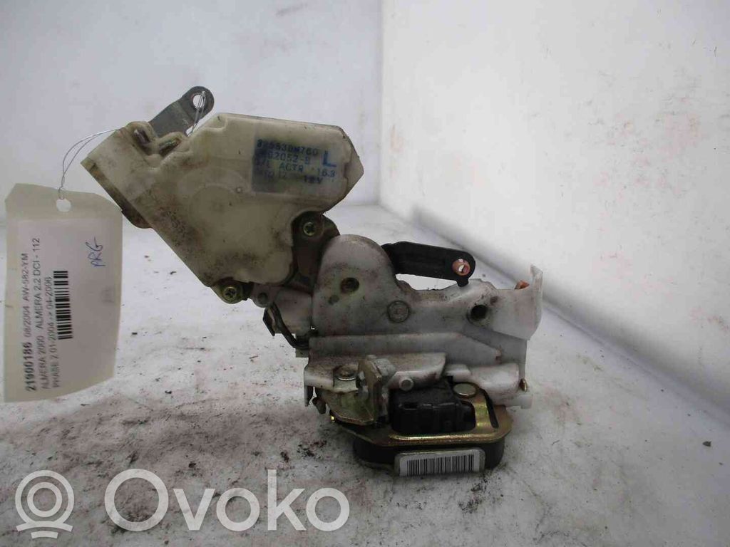 Nissan Almera N16 Cerradura de puerta trasera 