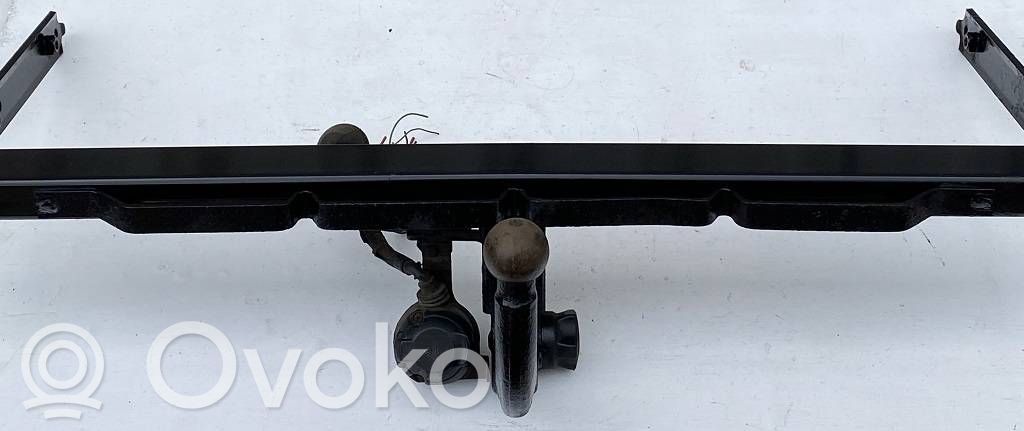 Volkswagen Golf IV Hak holowniczy 