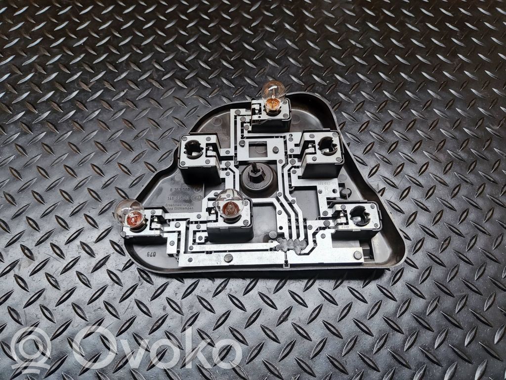 BMW 5 E39 Tail light bulb cover holder 
