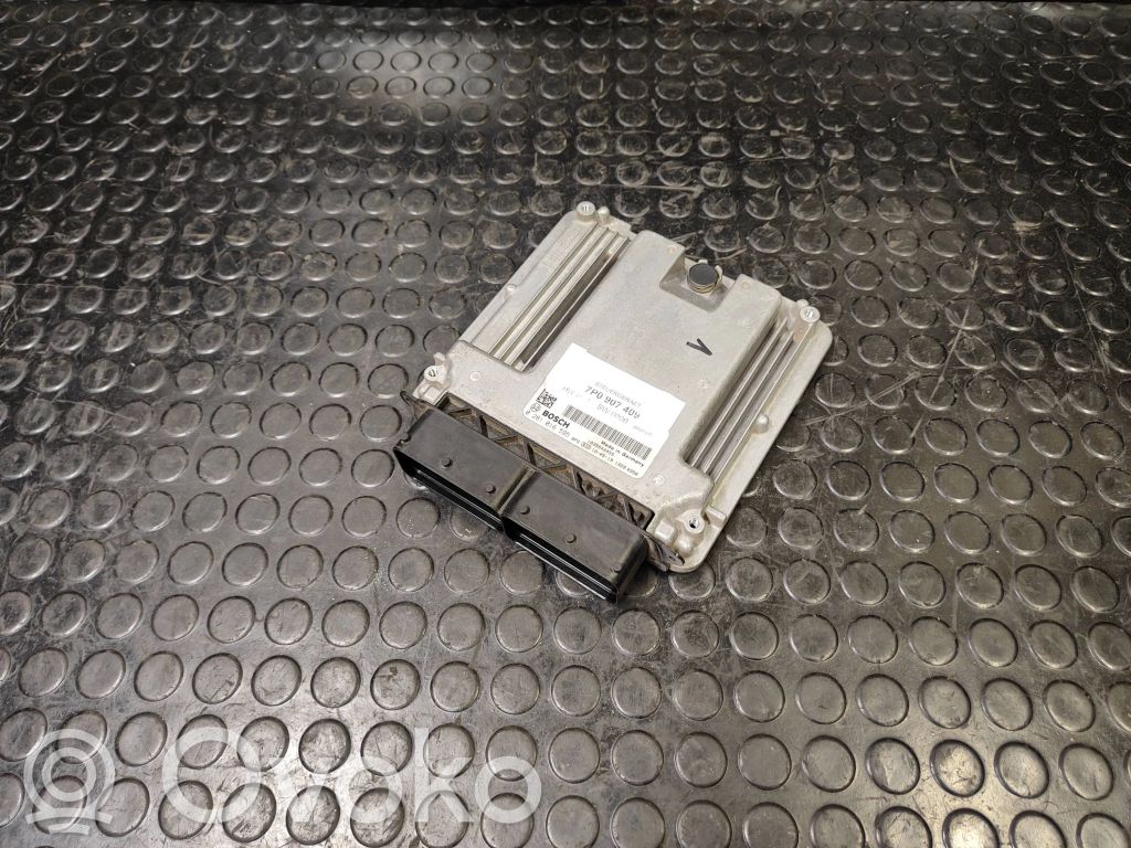 Volkswagen Touareg II Engine control unit/module 
