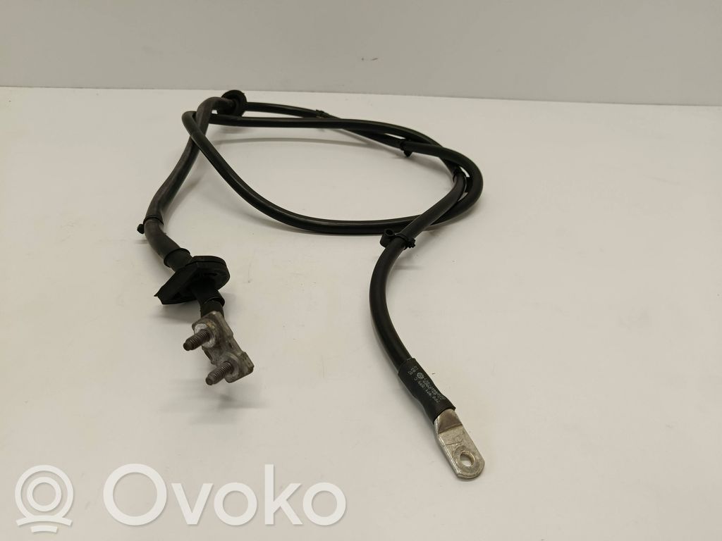 Volkswagen Touareg II Plus / Klema / Przewód akumulatora 