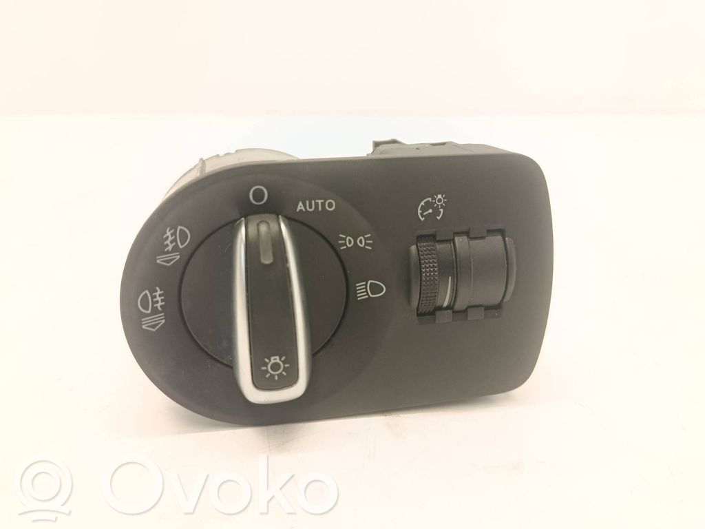 Audi Q3 8U Light switch 