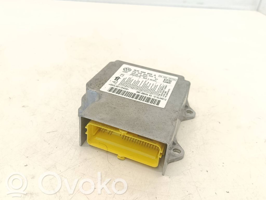 Audi Q3 8U Airbag control unit/module 