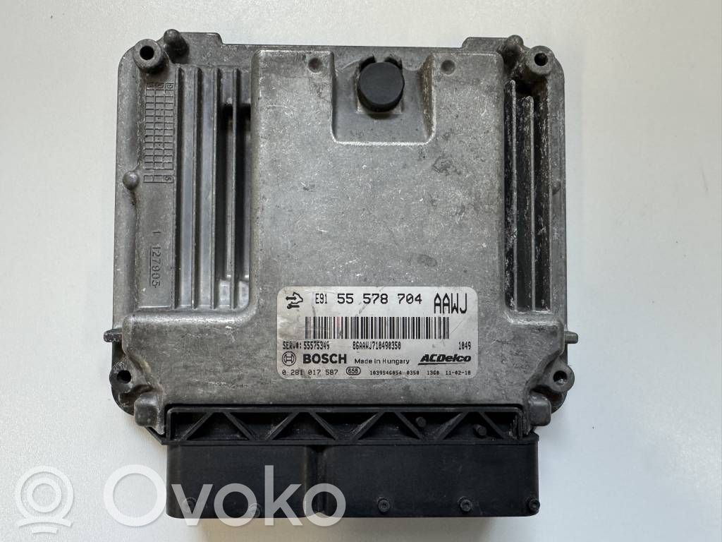 Opel Meriva B Engine control unit/module 