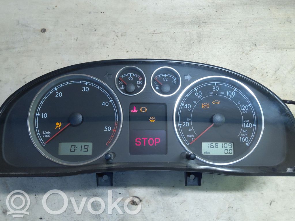 Volkswagen PASSAT B5.5 Nopeusmittari (mittaristo) 