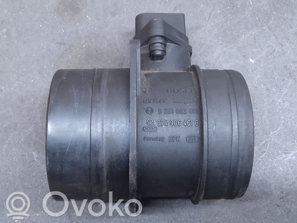 Volkswagen Golf V Mass air flow meter 