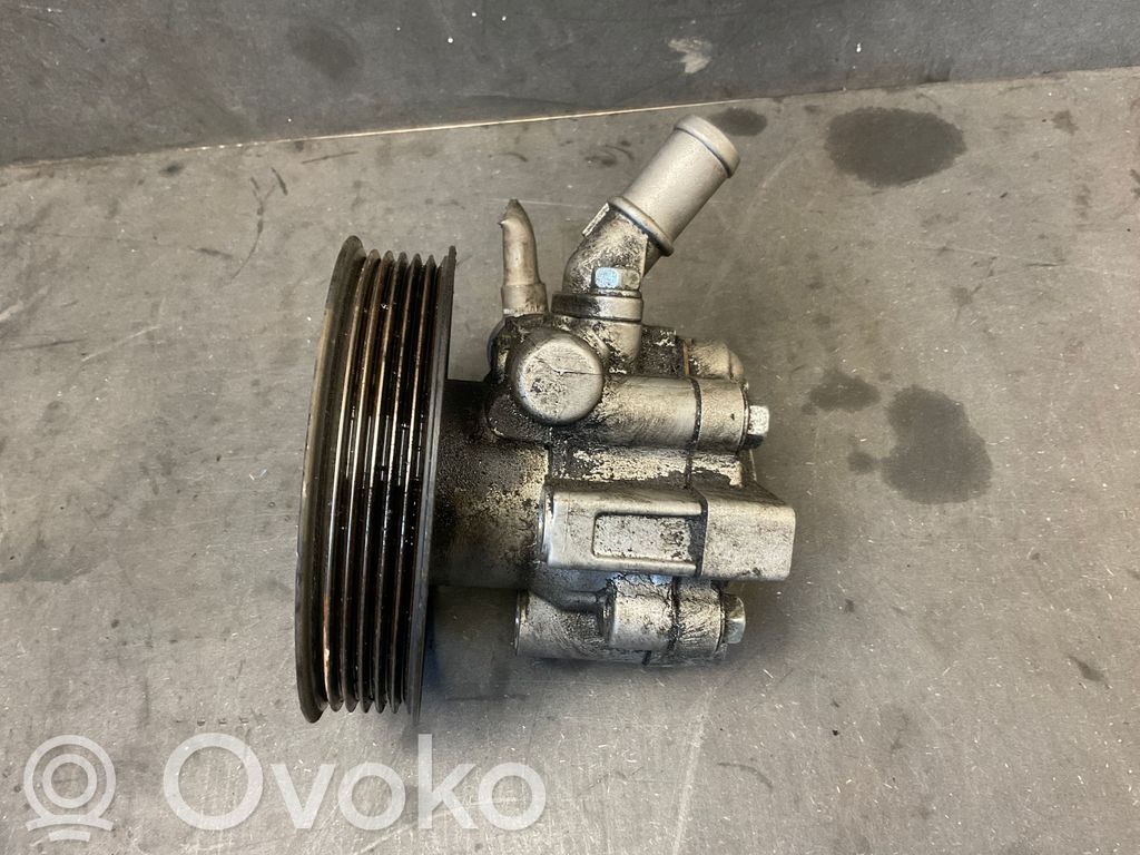Opel Insignia A Power steering pump 