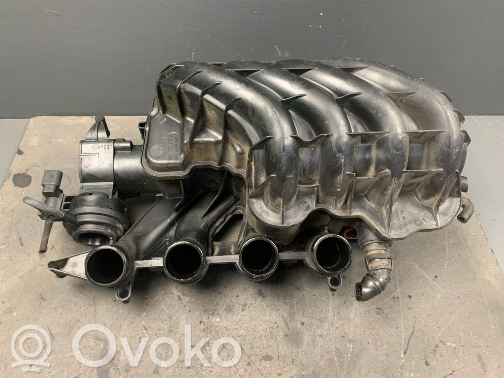 Volkswagen PASSAT B6 Colector de admisión 