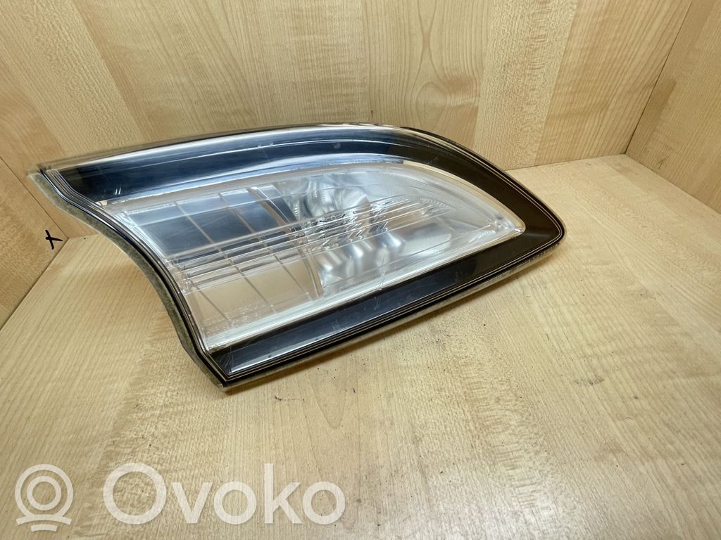 Mazda 3 II Takaluukun takavalot 