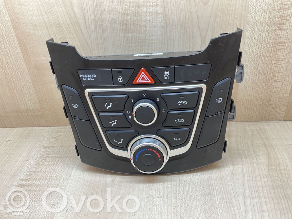 Hyundai i30 Panel klimatyzacji 