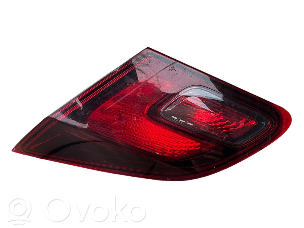 Opel Astra J Lampy tylnej klapy bagażnika 