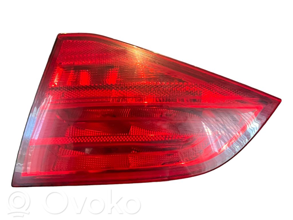Audi A4 S4 B8 8K Lampy tylnej klapy bagażnika 