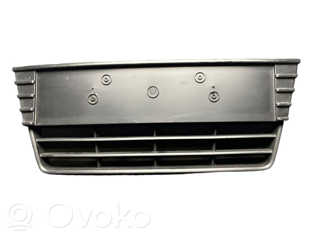 Ford Focus Front bumper lower grill 