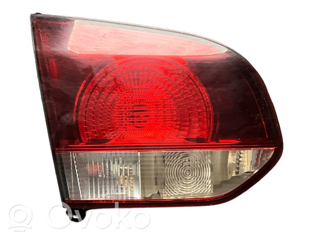 Lampy tylnej klapy bagażnika   5K0945093T,00992307