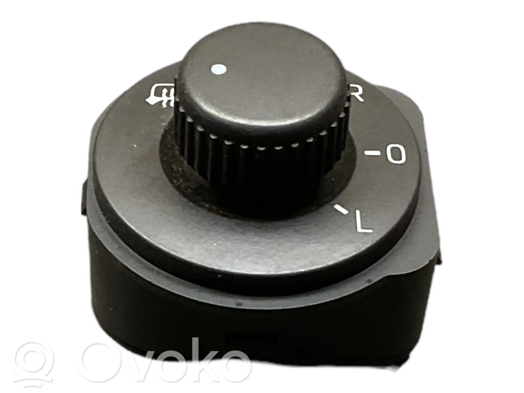 Skoda Rapid (NH) Interruptor del espejo lateral 
