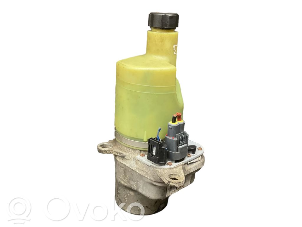 Volvo V50 Ohjaustehostimen pumppu 