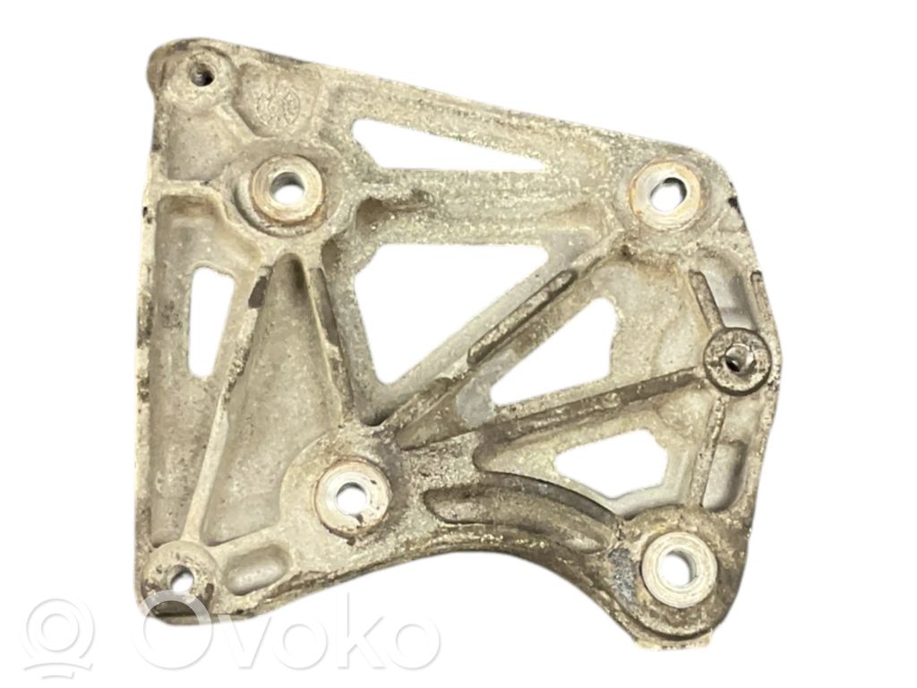 Engine mounting bracket   96868422