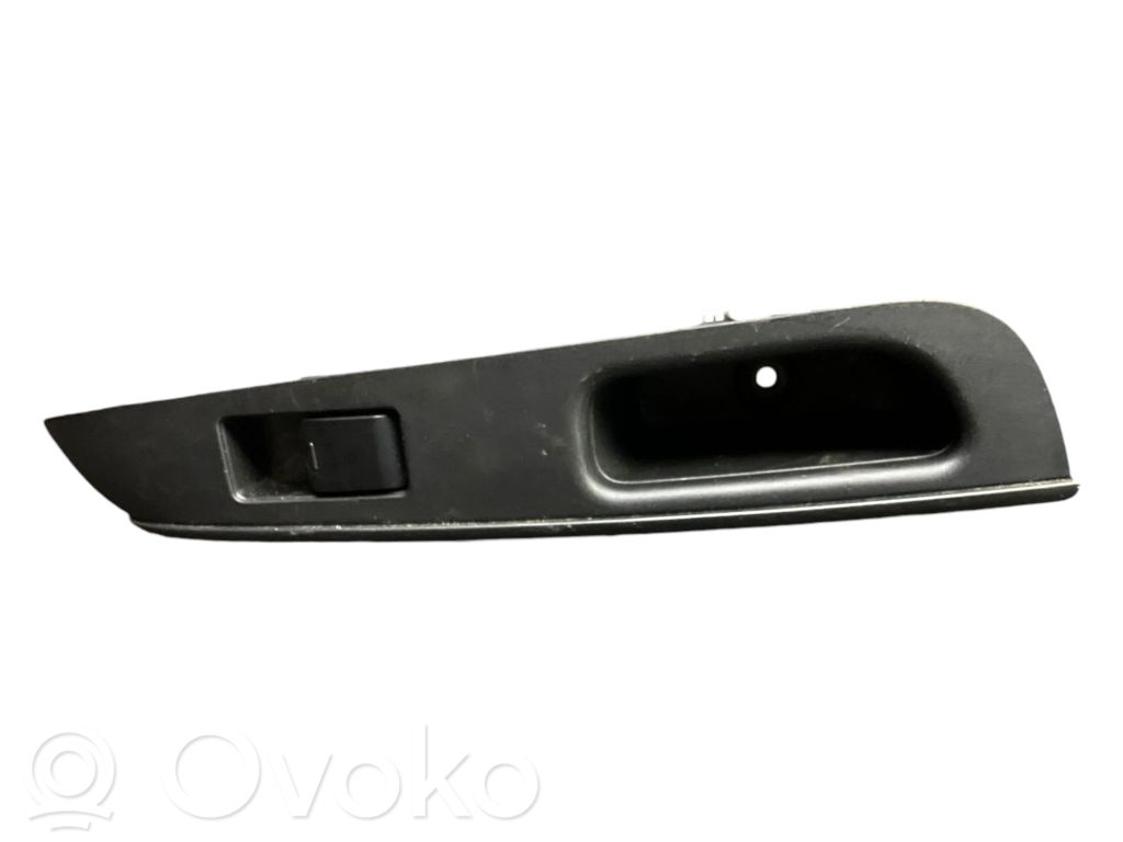 Nissan Note (E12) Electric window control switch 