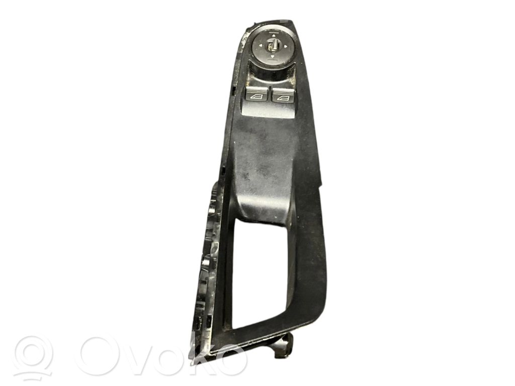 Ford Fiesta Electric window control switch 