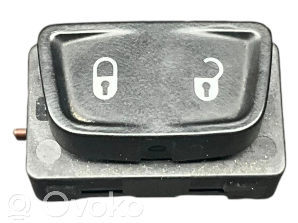 Fiat 500X Botón interruptor de bloqueo de puertas 