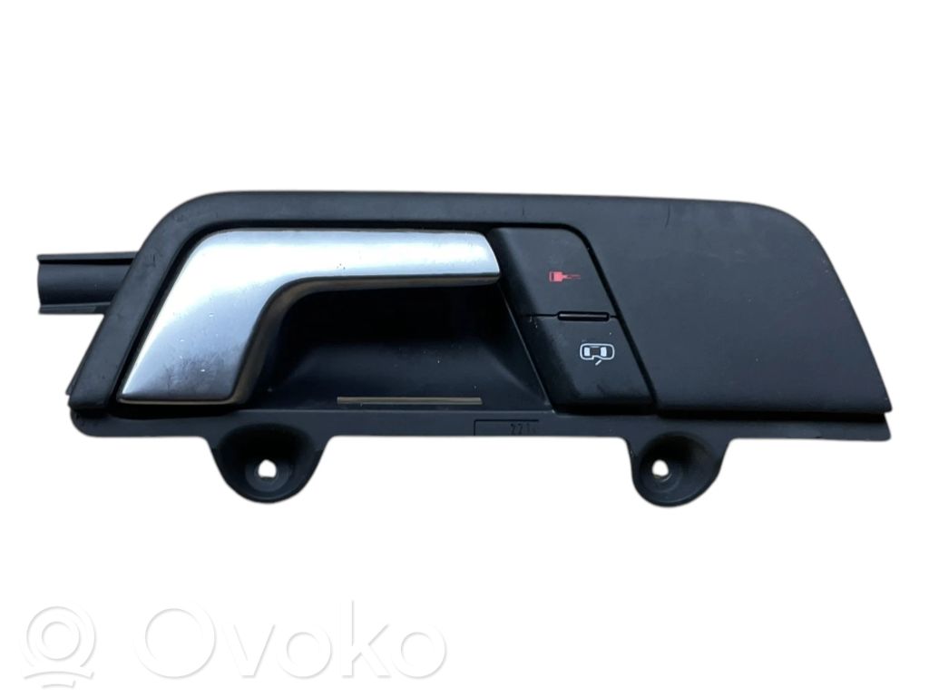 Audi A4 S4 B6 8E 8H Klamka wewnętrzna drzwi przednich 