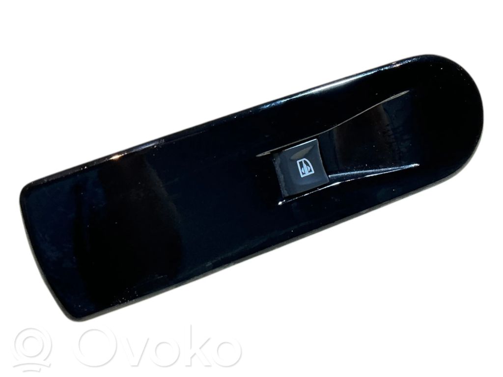 Renault Clio IV Electric window control switch 