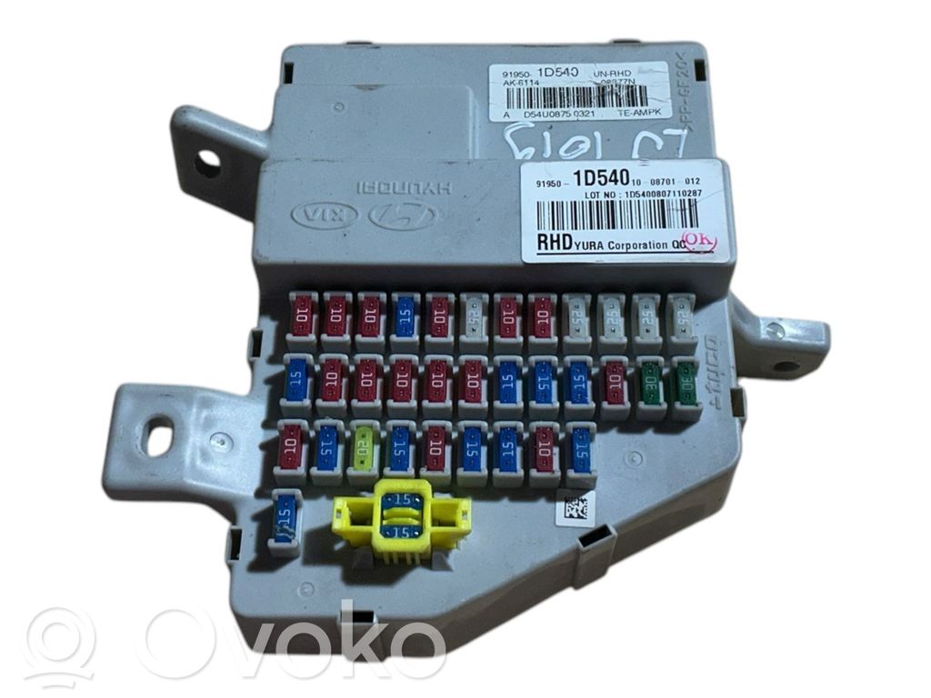 KIA Carens III Juego de caja de fusibles 