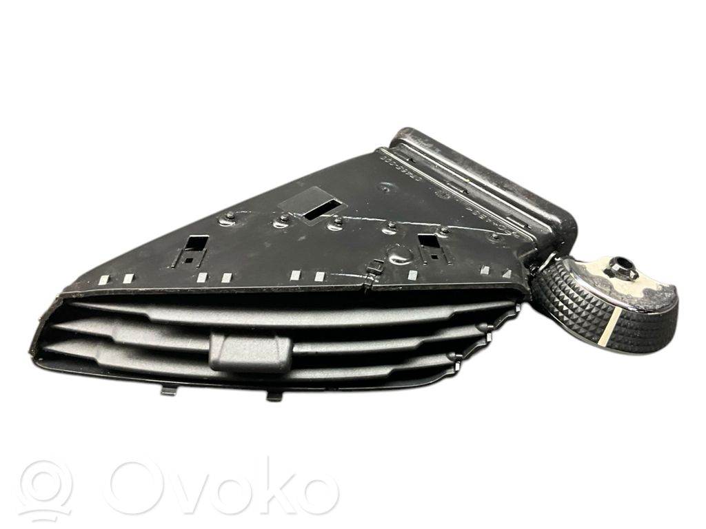 Ford C-MAX II Dysze / Kratki środkowego nawiewu deski rozdzielczej 