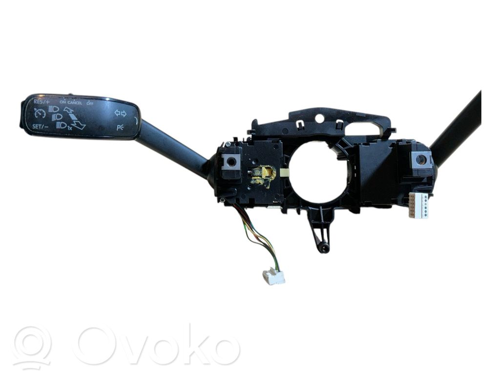 Seat Leon (5F) Wiper turn signal indicator stalk/switch 