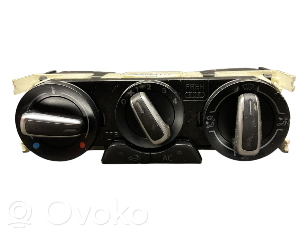 Audi A1 Climate control unit 