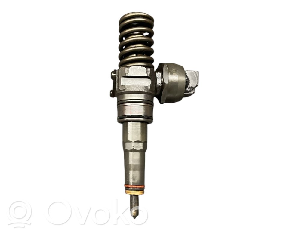 Volkswagen Golf V Inyector de combustible 