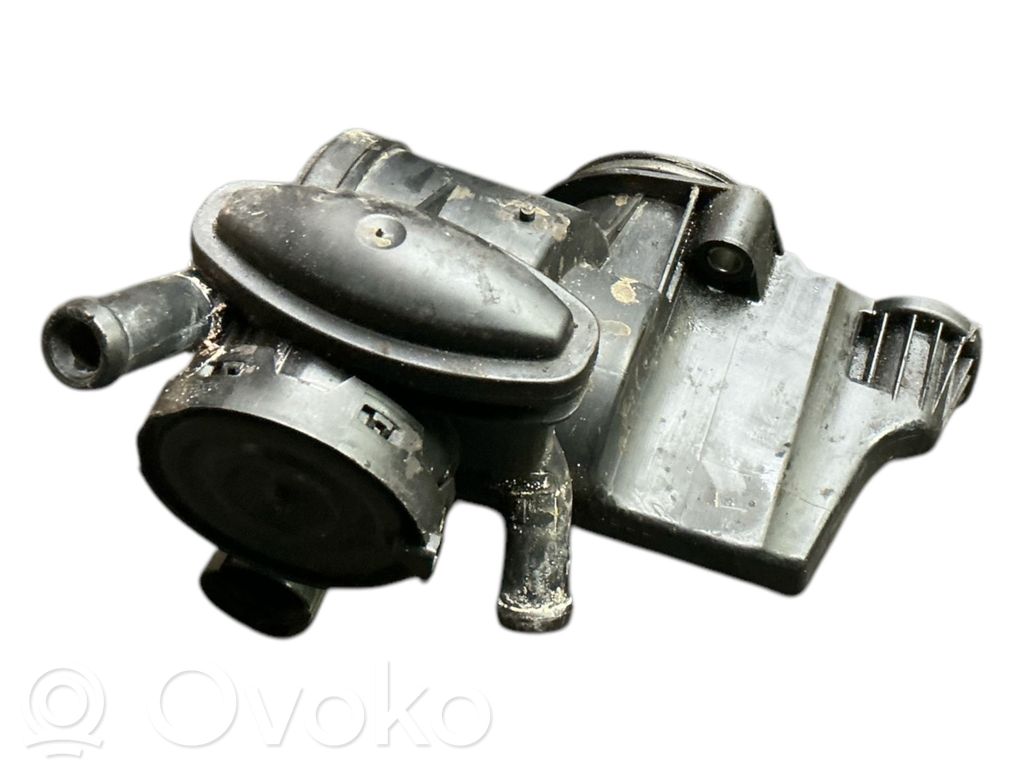Skoda Octavia Mk2 (1Z) Öljyn huohotinsäiliö 