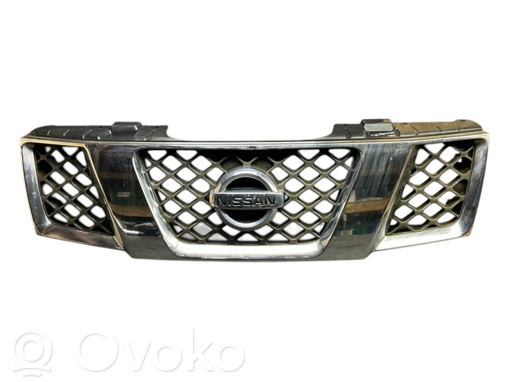 Nissan Pathfinder R51 Front bumper upper radiator grill 