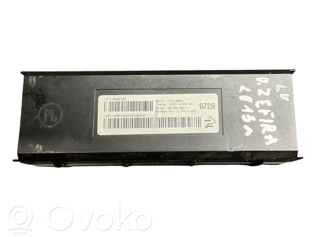 Opel Zafira C Module confort 