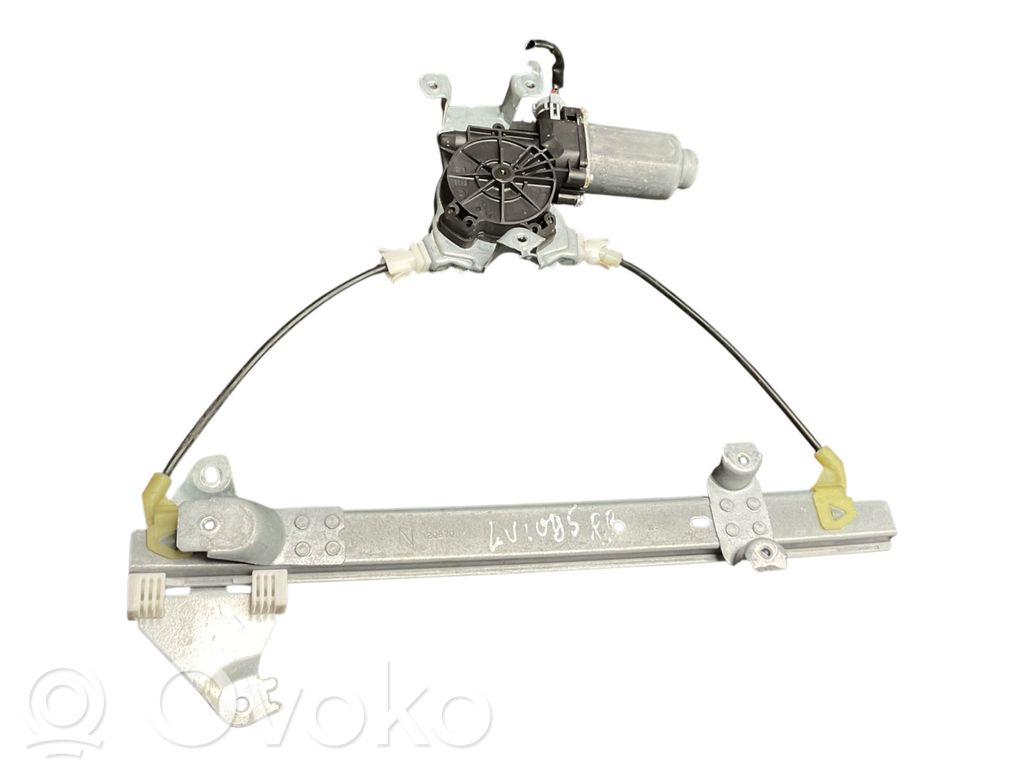 Nissan Qashqai Front door window regulator with motor 
