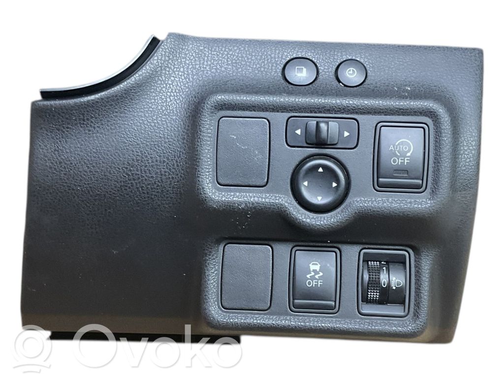 Nissan Note (E12) Interruptor del espejo lateral 
