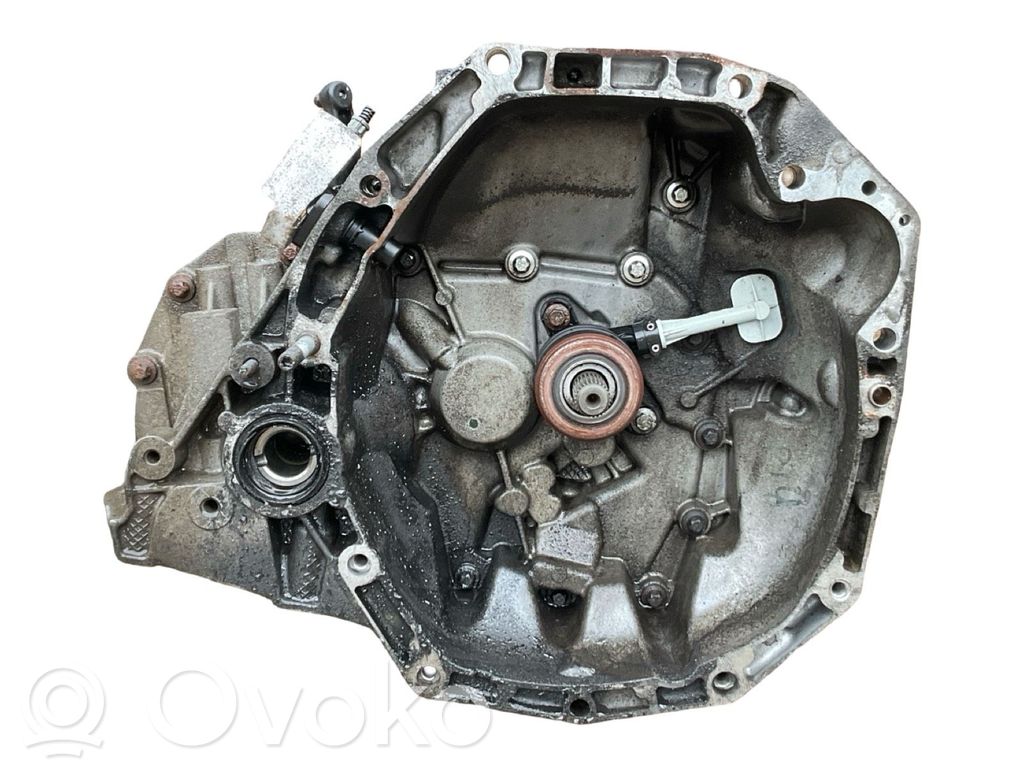 Manualna 5-biegowa skrzynia biegów   304017641R,8200786560,CEJRQK9,JR5364