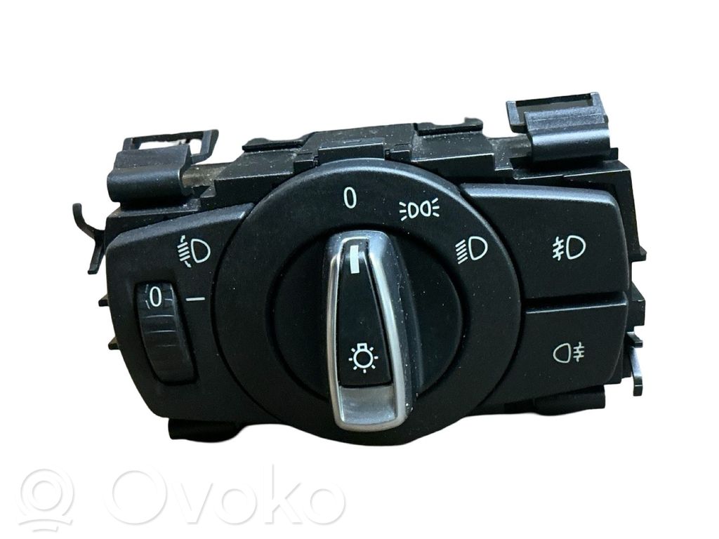 Light switch   9169405,33600112
