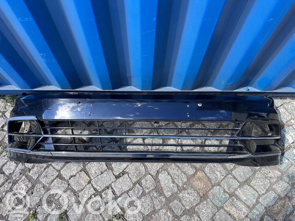 Front bumper   3G0807221D