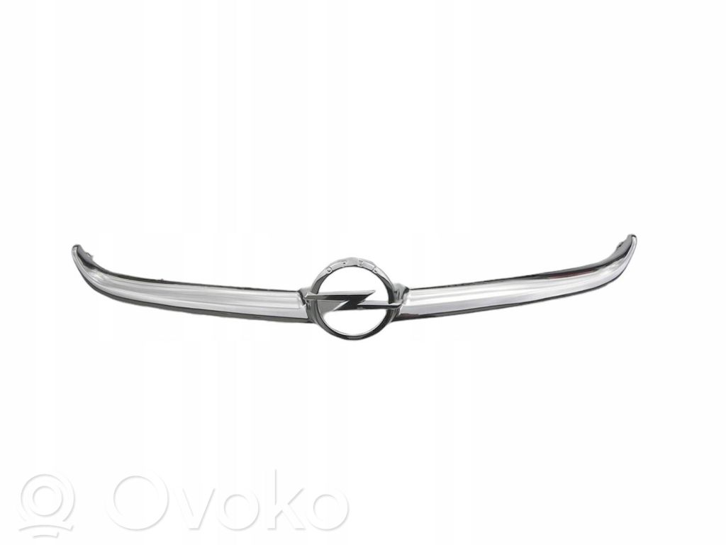 Opel Corsa E Front bumper upper radiator grill 