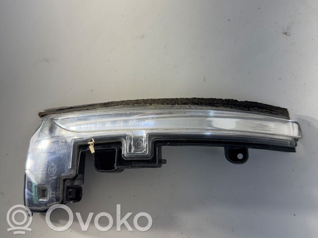 Volvo XC60 Kierunkowskaz na lusterko boczne 