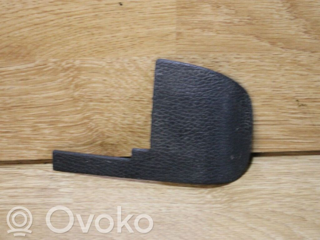 Volvo V70 Cache rail de siège conducteur avant 