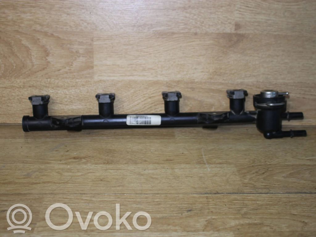 Ford Fiesta Tuyau de conduite principale de carburant 